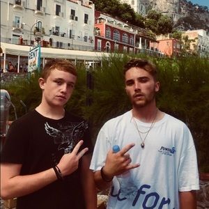 Meet your Posher, Max